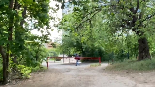 ШКОЛЬНИК ПРЯЧЕТ 200 ГРН! смотреть онлайн