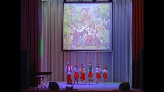 Новогодний танцевальный калейдоскоп. Гномики смотреть онлайн