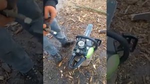 Запускаем бензопилу Grunhelm без крышки стартера! Или как завести бензопилу!
