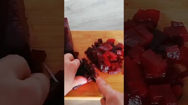 Свекольный салат. Очень полезный салат.