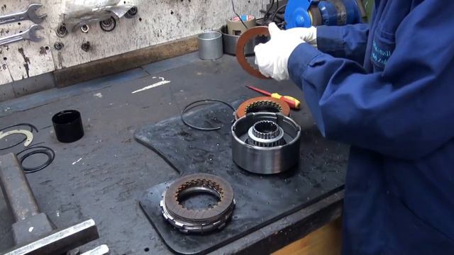 Reparaturanleitung Überholung Automatikgetriebe Mercedes 722.3 W124 W126 R129 overhaul Teil 1