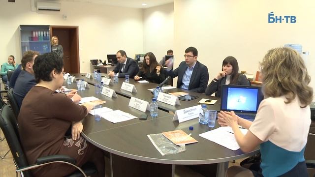 Новые квартиры мельчают из-за кризиса смотреть онлайн