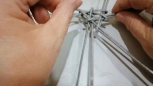 Плетение из газетных трубочек. Цветок сакуры. начало плетения круглого дна или салфетки.