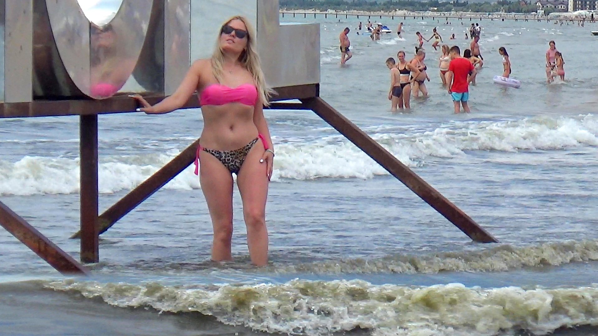 Анапа 22 июля. УЖАС и красотки песчаных пляжей. Обстановка на море. Без комментариев смотреть онлайн