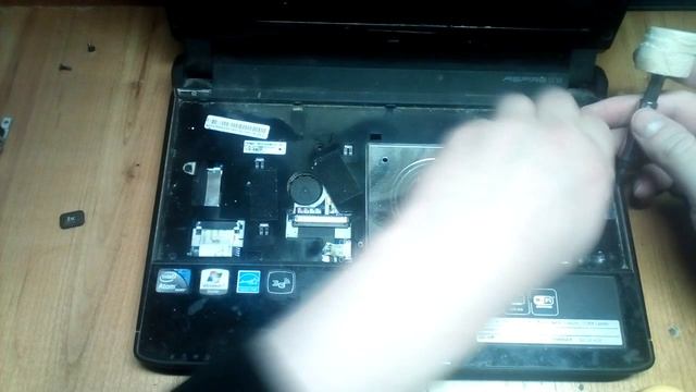 Acer Aspire One NAV50 - teardown смотреть онлайн