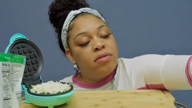 MINI WAFFLE MAKER!! ||RECIPES||