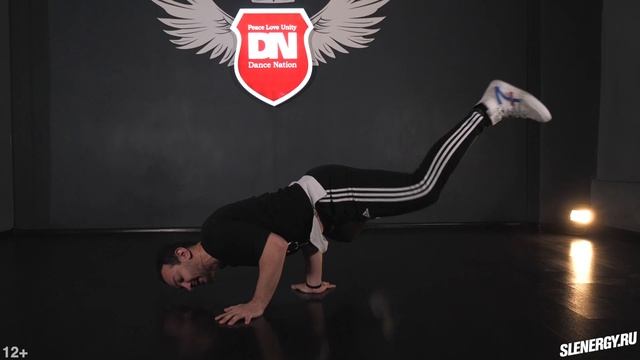 ТОП 5 движений в БРЕЙК-ДАНСЕ | уроки брейкинга для начинающих смотреть онлайн