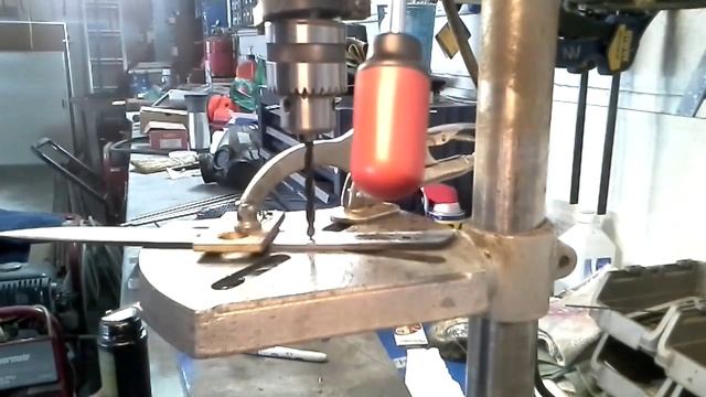 Drilling through hardened steel (O1@61-62 HRC) смотреть онлайн