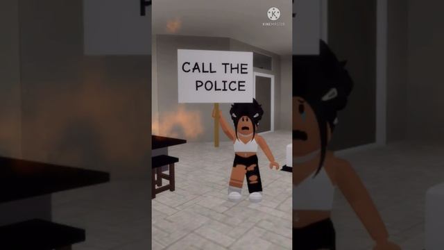 There’s a fire! Call the police | ROBLOX SHORTS смотреть онлайн
