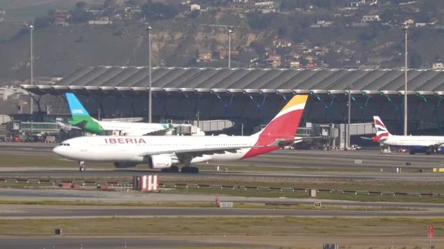? LIVE Plane Spotting HILL VIEWS DEPARTURES From Madrid Barajas Airport смотреть онлайн