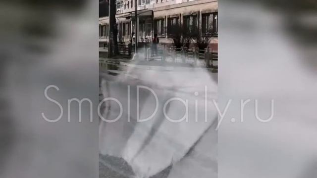 В Смоленске приступили к масштабной мойке и дезинфекции улиц смотреть онлайн