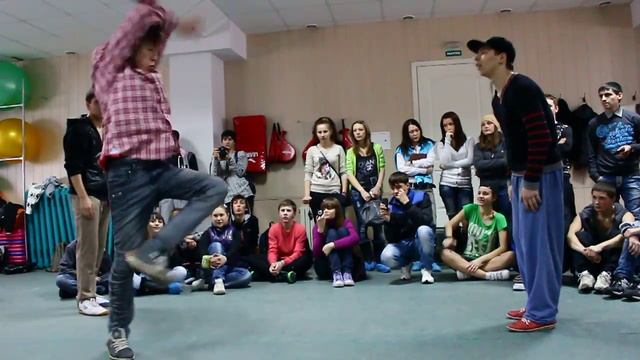 Lugansk Electrofight 1 круг Профи 2 батл смотреть онлайн