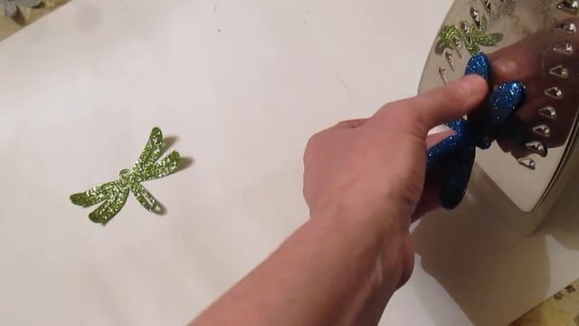 Глиттерный фоамиран /Заколка- Стрекоза своими руками / Поделки из фома мастер класс/ Елена Шевченко смотреть онлайн