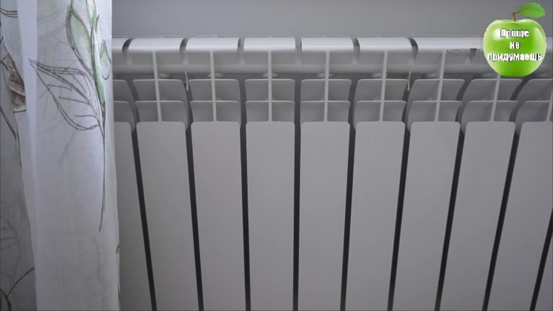 Как легко почистить батарею (радиатор) отопления от пыли. Хитрый способ и простое приспособление смотреть онлайн