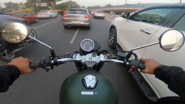 Classic 350 से ज़्यादा मक्खन है ये तो Honda CB350 Ride Review смотреть онлайн