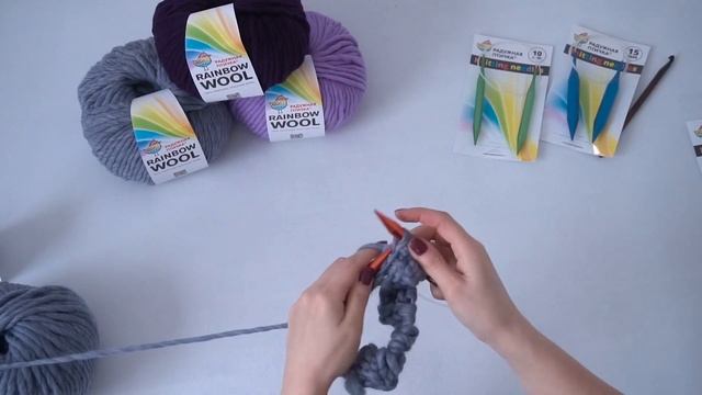 Как связать шапку на круговых спицах? Связать шапку из перуанской пряжи. Связать шапку резинкой. смотреть онлайн