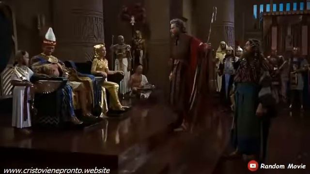 La vara de Moisés se convierte en serpiente frente al Faraón Los Diez Mandamientos 55 4 смотреть онлайн