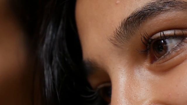 Он не позволил женщине-офицеру сесть в эконом-классе самолёта, за что получил неожиданную записку