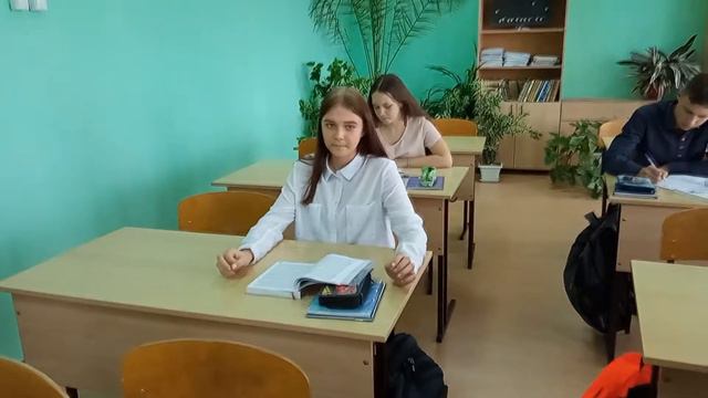 Поздравление от 10 класса с Днём Учителя