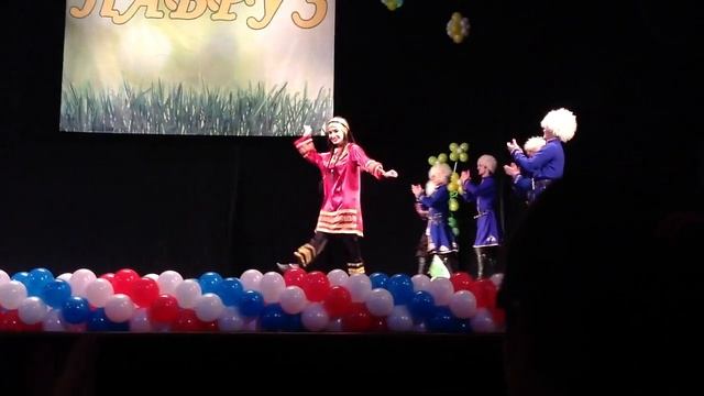 Friendship Dance Ensemble of St. Petersburg (Дружба) Аварский танец смотреть онлайн