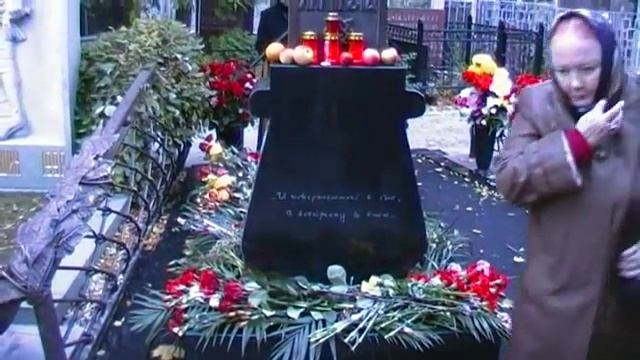 Ваганьково. Могила Игоря Талькова. смотреть онлайн