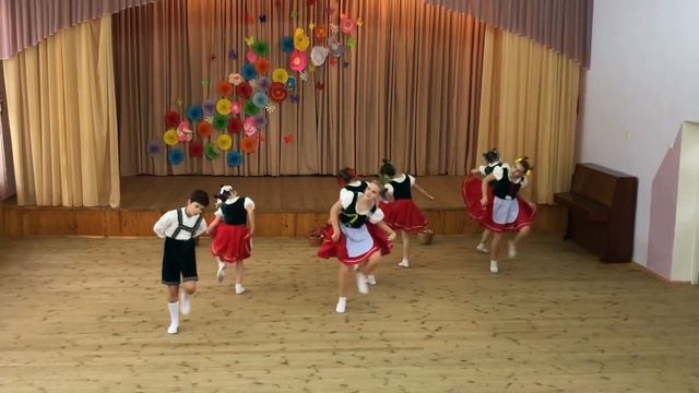 Австрійська полька, Аматорський хореографічний колектив «Шалунішки» смотреть онлайн