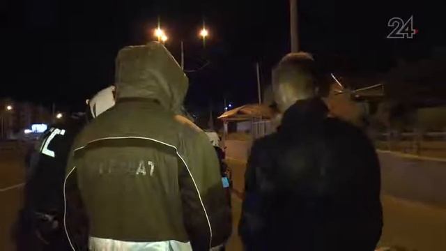 В Казани байкер устроил гонки по городу с полицейскими смотреть онлайн