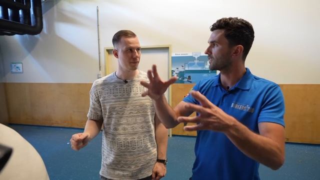 8,000,000 liters REEF AQUARIUM - (behind the scenes) Tour Burger's Zoo смотреть онлайн