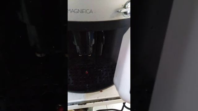 Удаление накипи (Декальцинация) кофемашины Delonghi смотреть онлайн