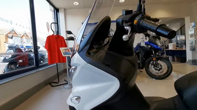 2019 Suzuki Burgman 200 смотреть онлайн