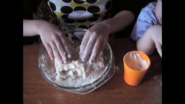 ✿Как сделать пластилин Play Do своими руками✿How to make playdough Play Do with their hands✿ смотреть онлайн