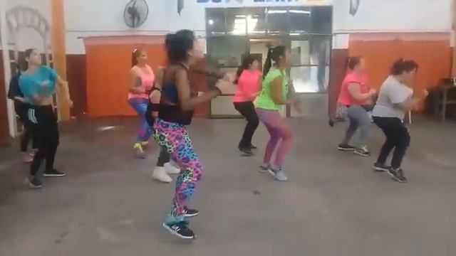 Te robaré Nicky jam y ozuna zumbeando con nancy смотреть онлайн