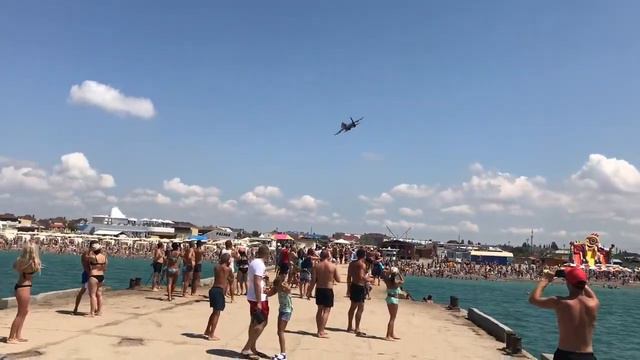 Su-30SM Low Pass in the Crimea | НовоФедоровка проход над пирсом Су-30СМ 43омшап МА ЧФ смотреть онлайн