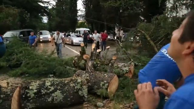 С утра 4 июля сотрудники МЧС Абхазии были подняты по тревоге смотреть онлайн