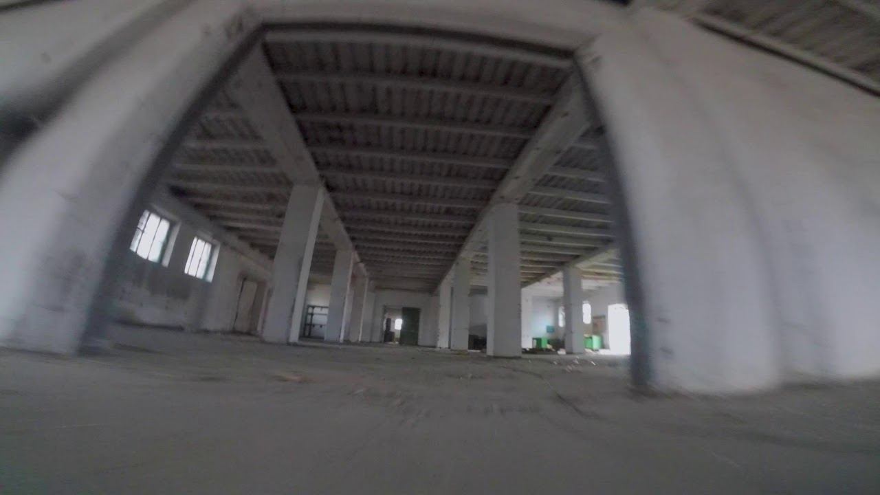 FPV Freestyle in an abandoned military unit смотреть онлайн