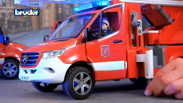 MB Sprinter Feuerwehr -- 02673 -- BRUDER Spielwaren смотреть онлайн