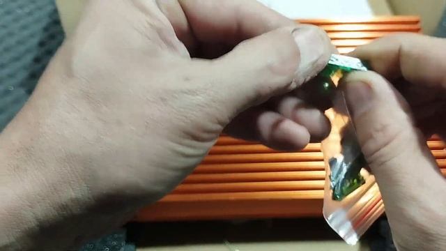 Распаковка, внешний обзор и установка Gryphon Pro 4 150 смотреть онлайн