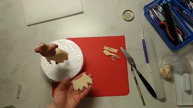 Часть 2. Моана из мастики . Лепим руки и юбку смотреть онлайн