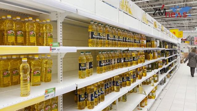 ПУСТЫЕ ПРИЛАВКИ!? ЧТО ПРОИСХОДИТ В МАГАЗИНАХ МОСКВЫ? ПОЧЕМУ НЕ ПРОДАЮТ БОЛЕЕ 5 ШТУК ОДНОГО ТОВАРА. смотреть онлайн