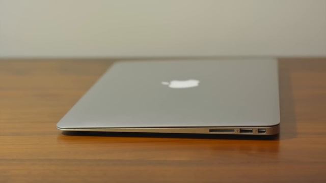 Обзор MacBook Air 13" 2014 смотреть онлайн