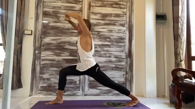 Поток «Создай Состояние» День 2. Виньяса-флоу с Русланом смотреть онлайн