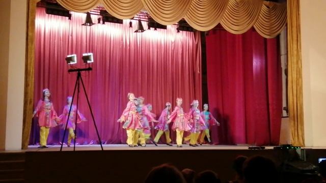 танец "Андижанская полька" от гр. Калейдоскоп смотреть онлайн