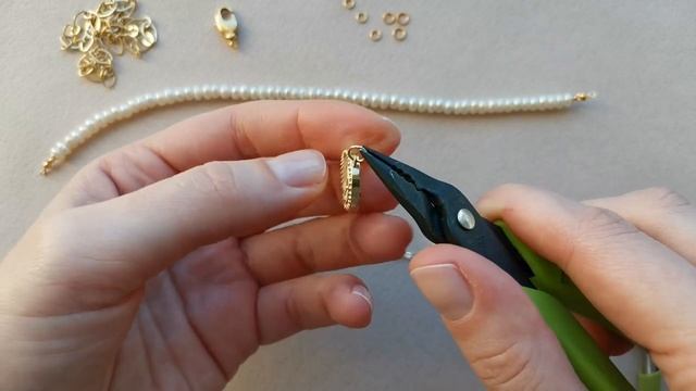 Колье с жемчугом и перламутром. Своими руками. Handmade. Beads. смотреть онлайн