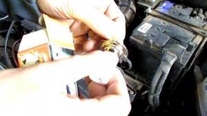 Замена лампы ближнего света калина