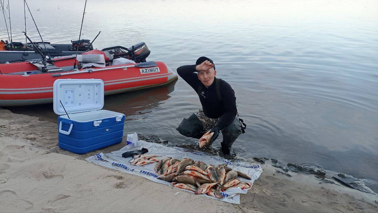 РЫБЗАВОД НА БЕРЕГУ, ЗАСОЛИЛИ 40 ЛИТРОВ РЫБЫ! УСТРОИЛИ ВЫХОДНОЙ, ЖАРЕНАЯ РЫБА, ДЕРЕВНЯ, БАНЯ, ДИСКО!! смотреть онлайн