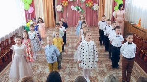 Песня "Мы идем в первый класс"