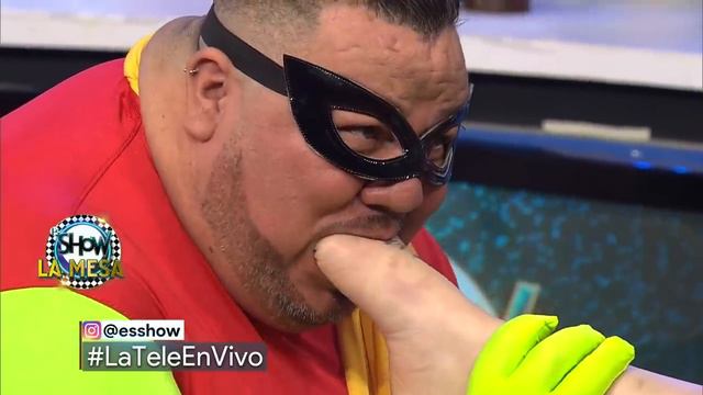 ¡Se lo chupan a Karely! | Es Show смотреть онлайн
