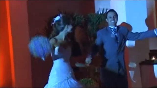 Taisa + Jonathan (Juni Kleber) смотреть онлайн