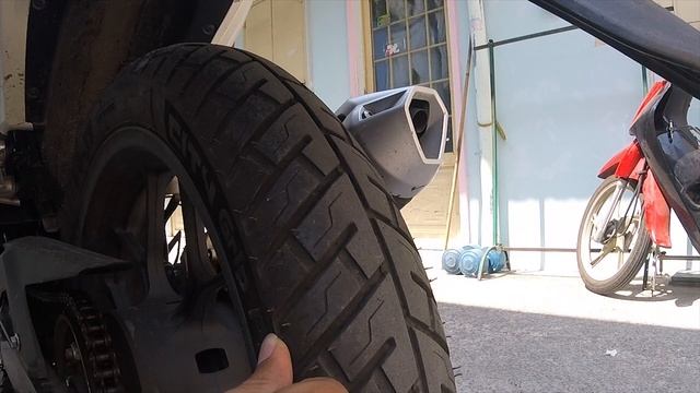 Xuống lốp MICHELIN 110 80 17 cho winner rất trâu bò sau 16 nghìn km смотреть онлайн