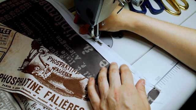 НАВОЛОЧКА НА ПОДУШКУ С МОЛНИЕЙ. ШЬЕМ НАВОЛОЧКУ ЗА ЧАС. Как быстро сшить наволочку. смотреть онлайн